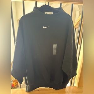 NEW WITH TAGS Nike mock neck sweatshirt